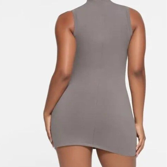 Skims new vintage ZIP UP SLEEVELESS MINI DRESS smoke NWT - Picture 3 of 6